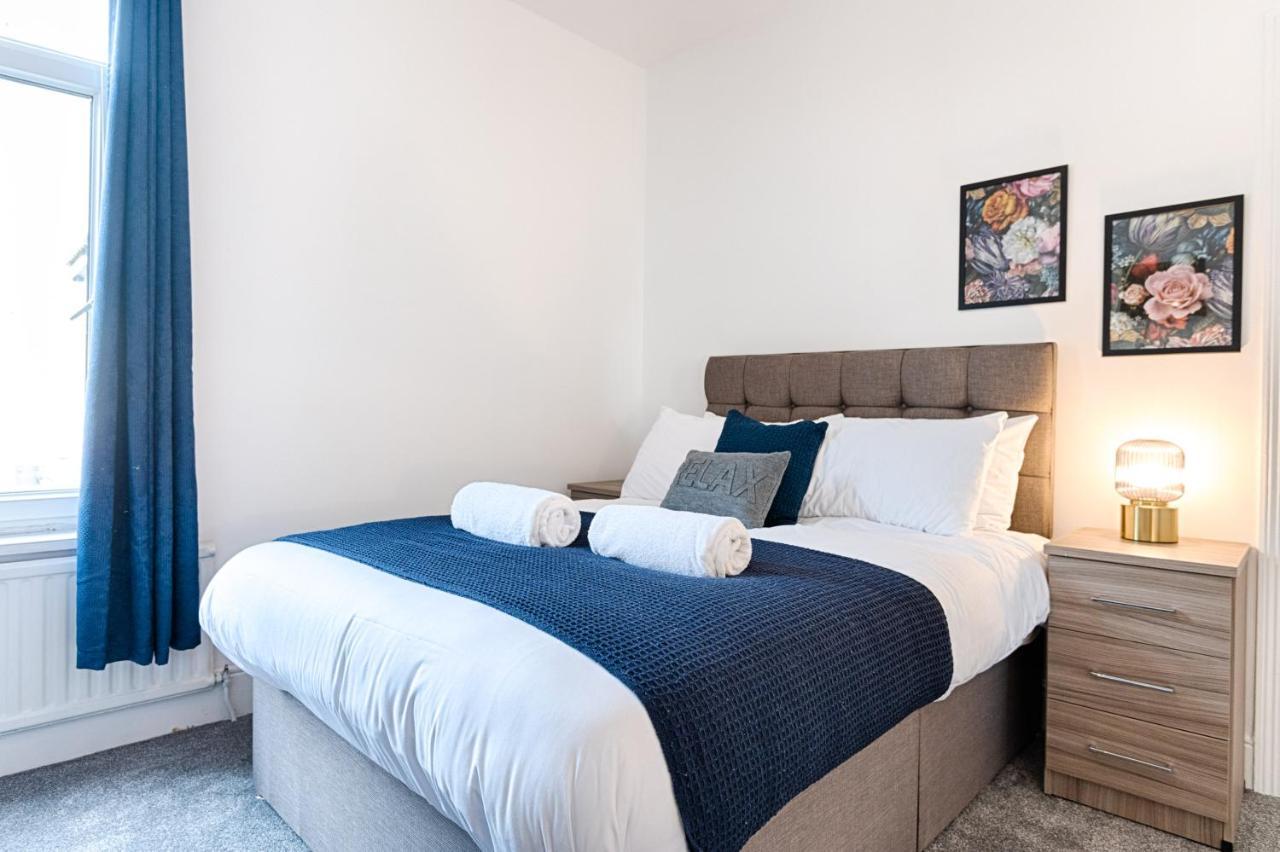 Make This Your Base! Tv In Every Bedroom! Merthyr Tydfil Exterior photo