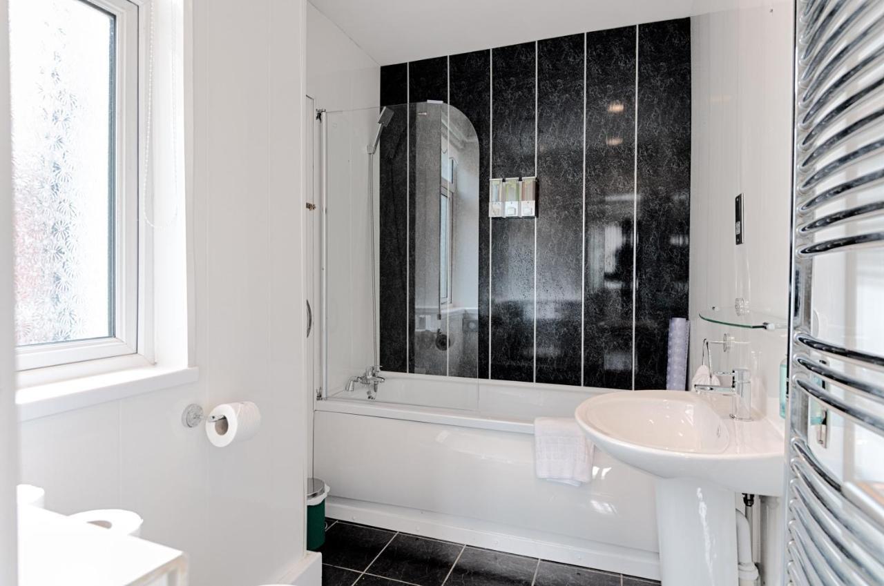 Make This Your Base! Tv In Every Bedroom! Merthyr Tydfil Exterior photo